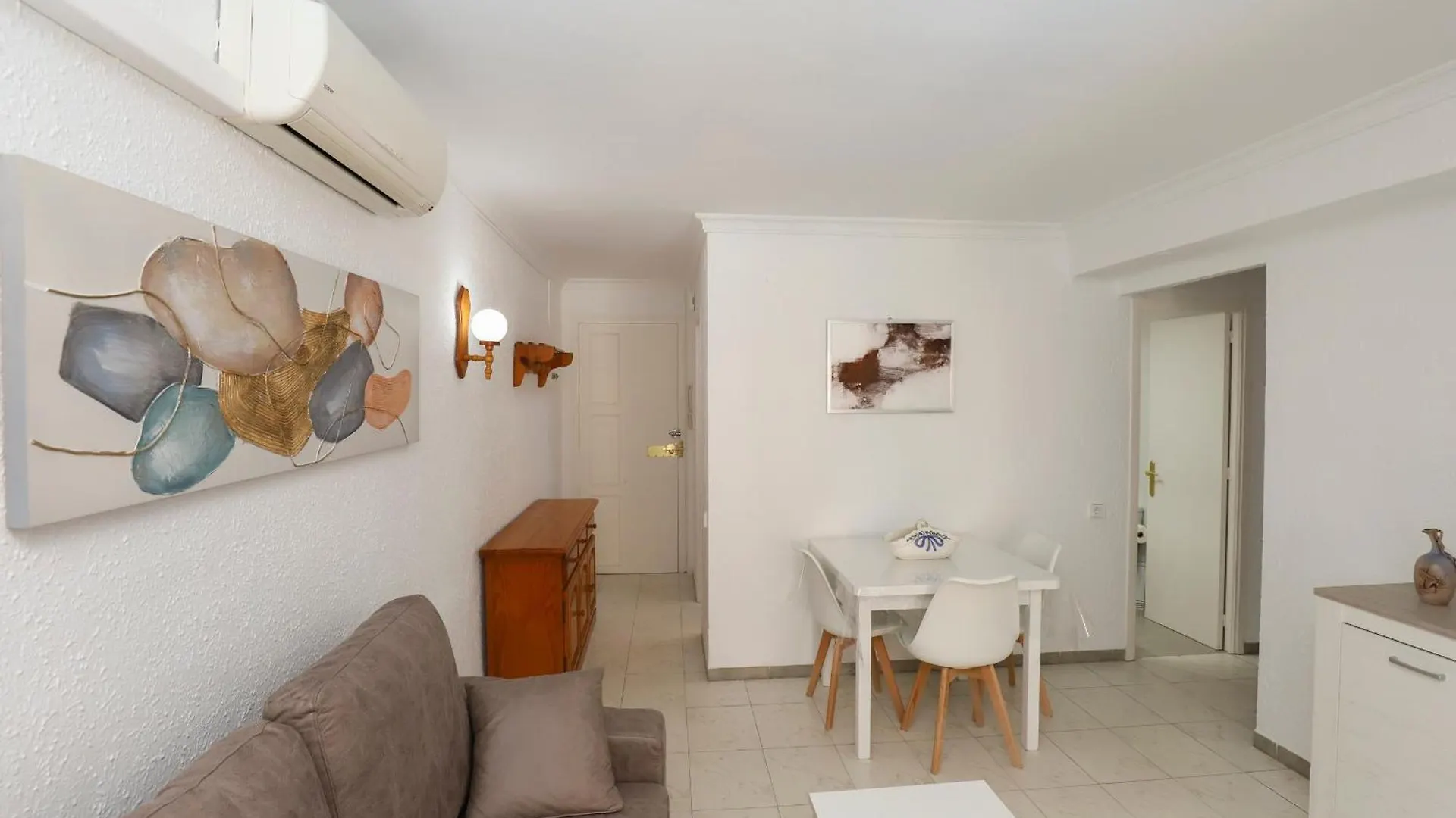 Differentflats Dms Apartment La Pineda Spain