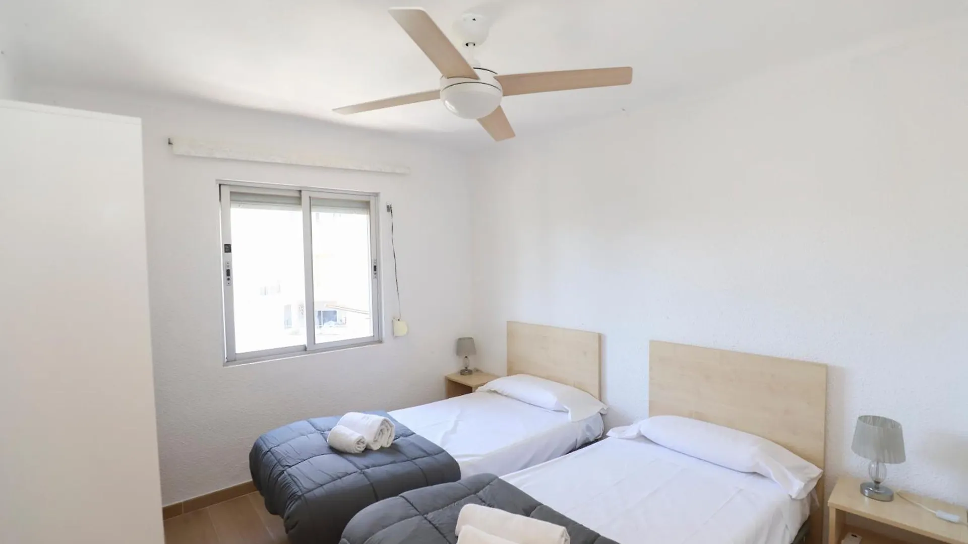 Differentflats Dms Apartment La Pineda Spain
