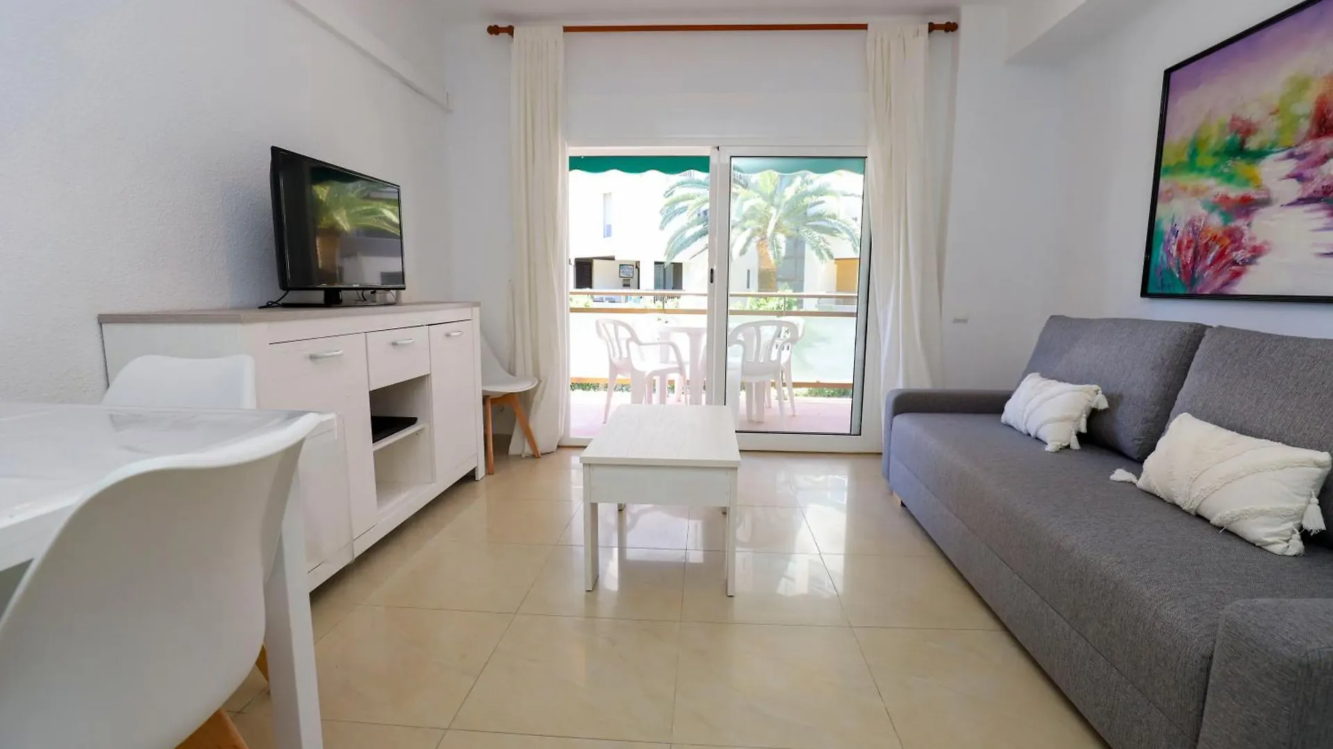 Differentflats Dms Apartment La Pineda 0*,  Spain