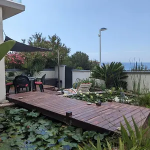  Hébergement de vacances Havre De Paix Sur La Cote Bleue France