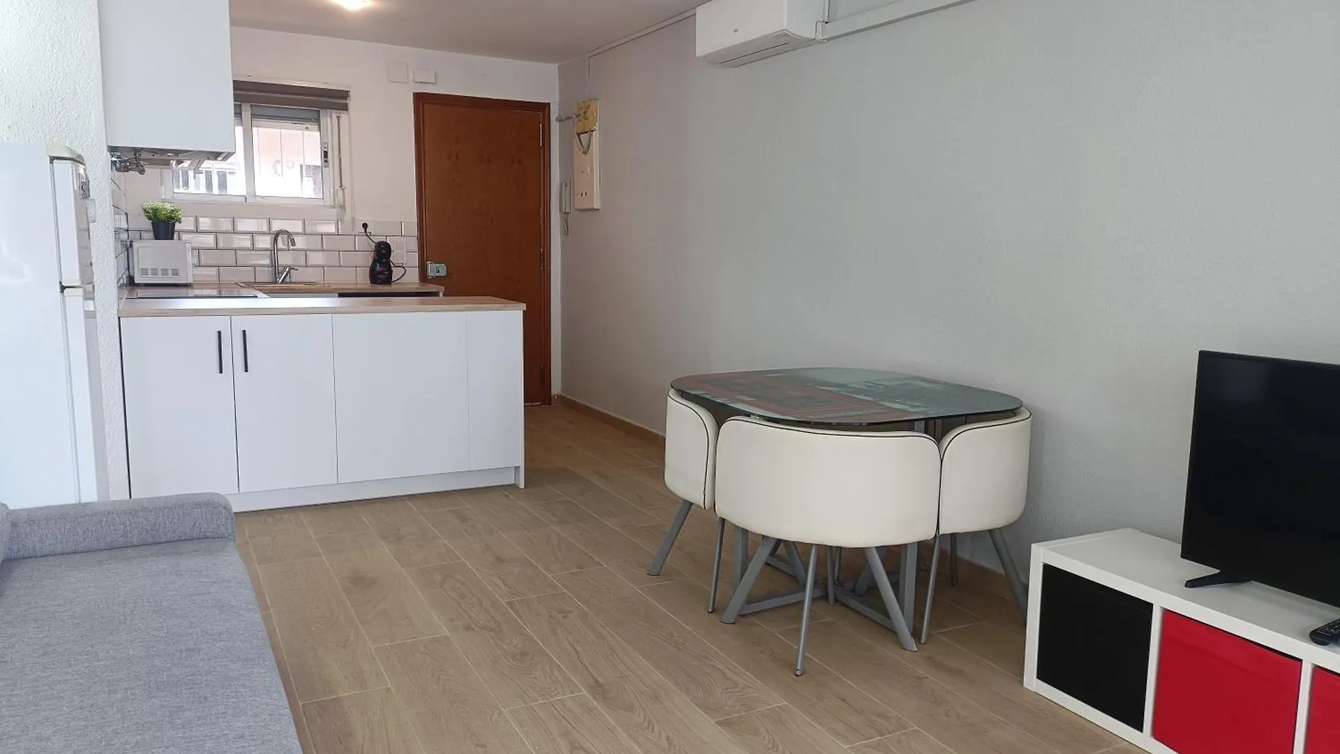 Differentflats Dms Apartment La Pineda 0*,
