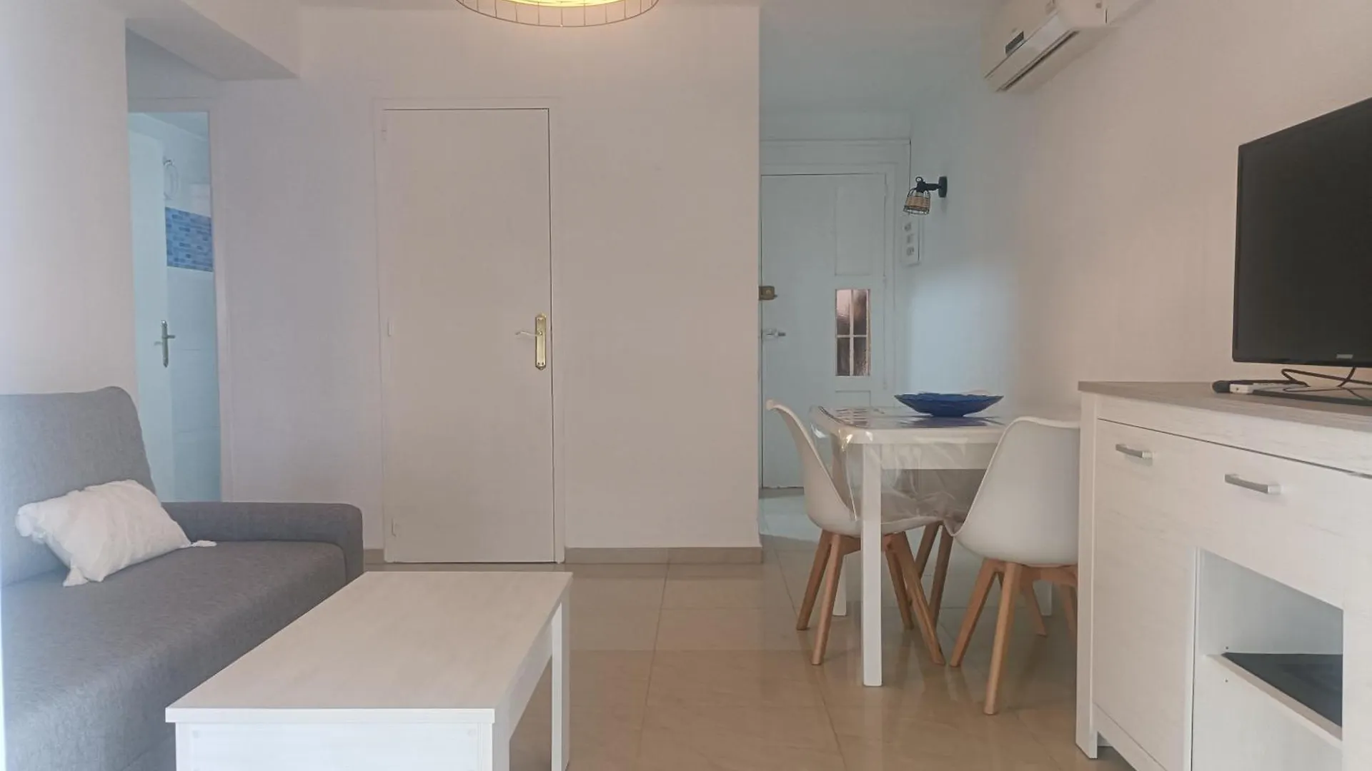 Differentflats Dms Apartment La Pineda 0*,  Spain